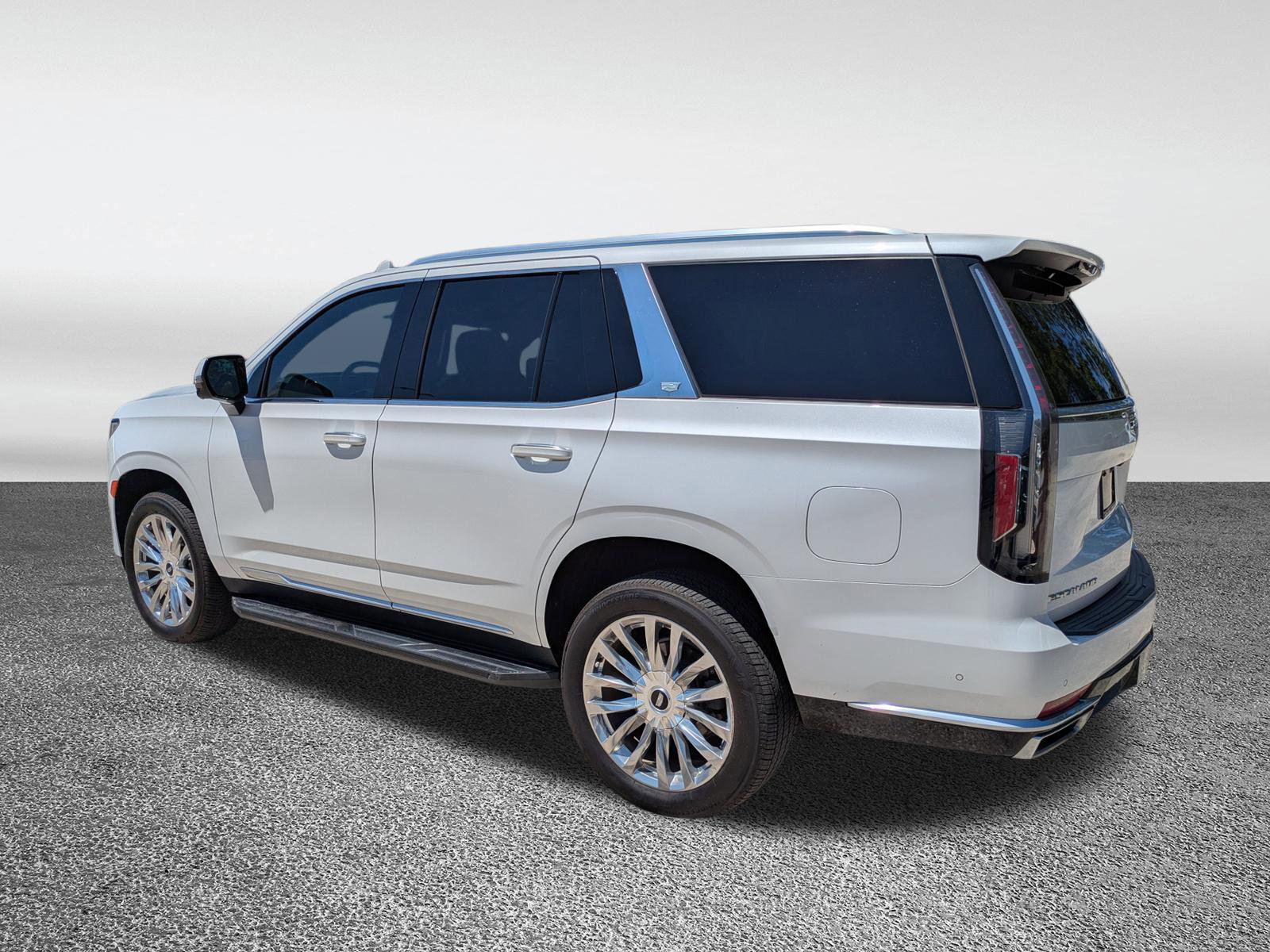 Used 2021 Cadillac Escalade Premium Luxury AWD/4WD image 31