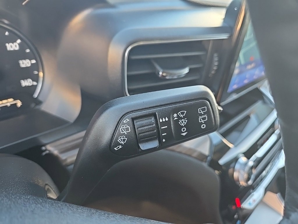 Used 2024 Ford Explorer Limited image 39