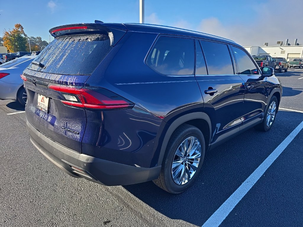 Used 2025 Toyota Grand Highlander AWD image 5