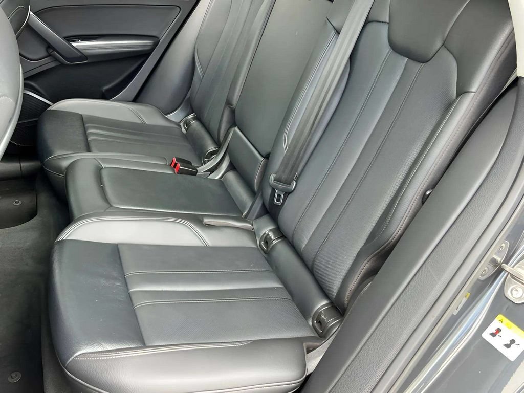 Used 2019 Audi Q5 Prestige w/ Prestige Package AWD/4WD image 11