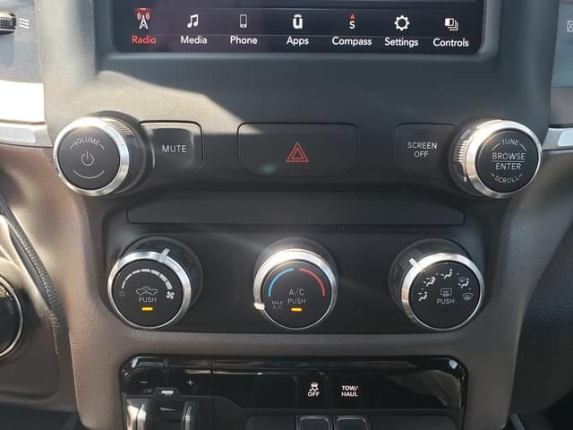 Used 2020 RAM 1500 Big Horn AWD/4WD image 23