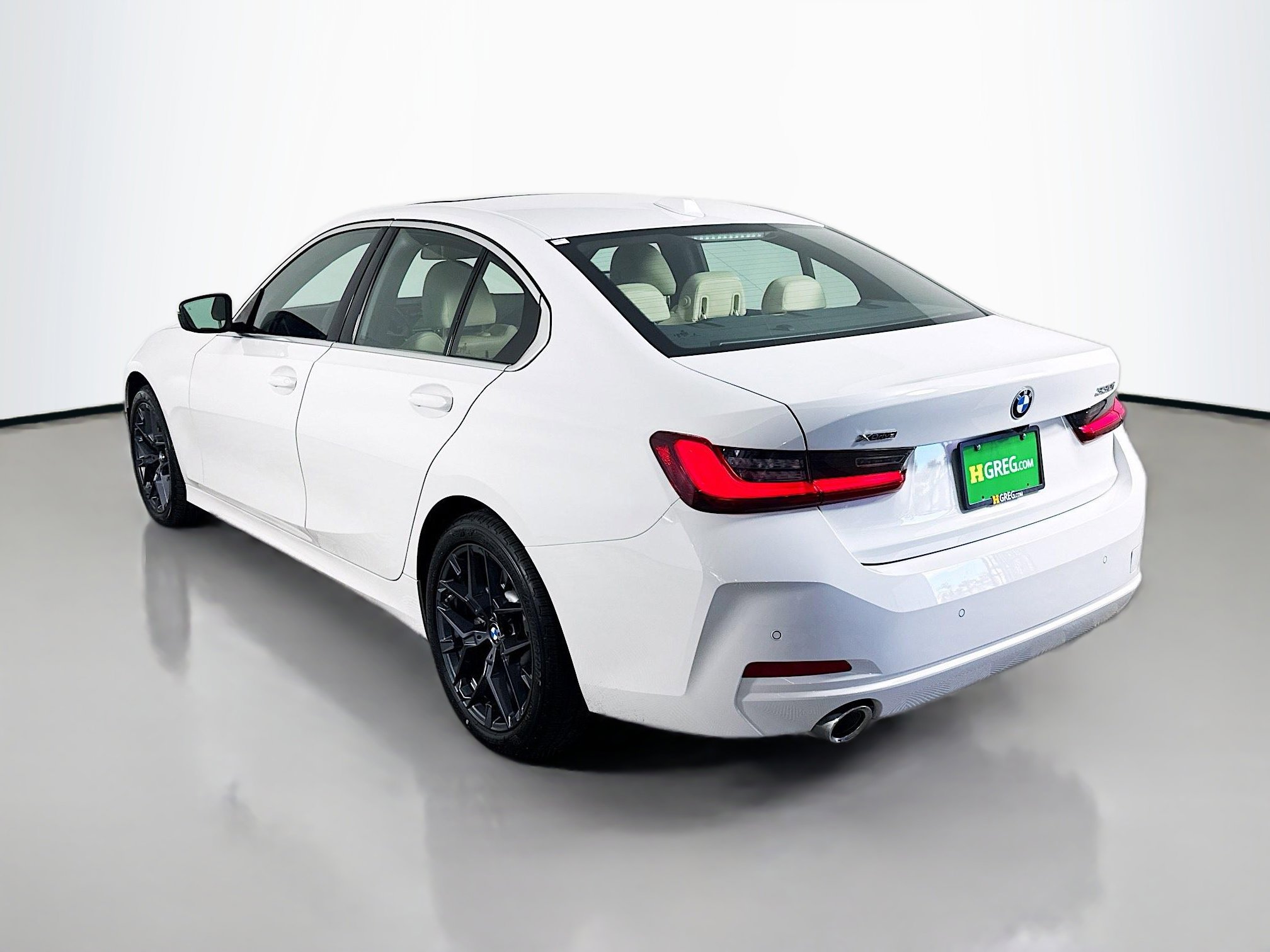 Used 2026 BMW 330i xDrive Sedan image 7