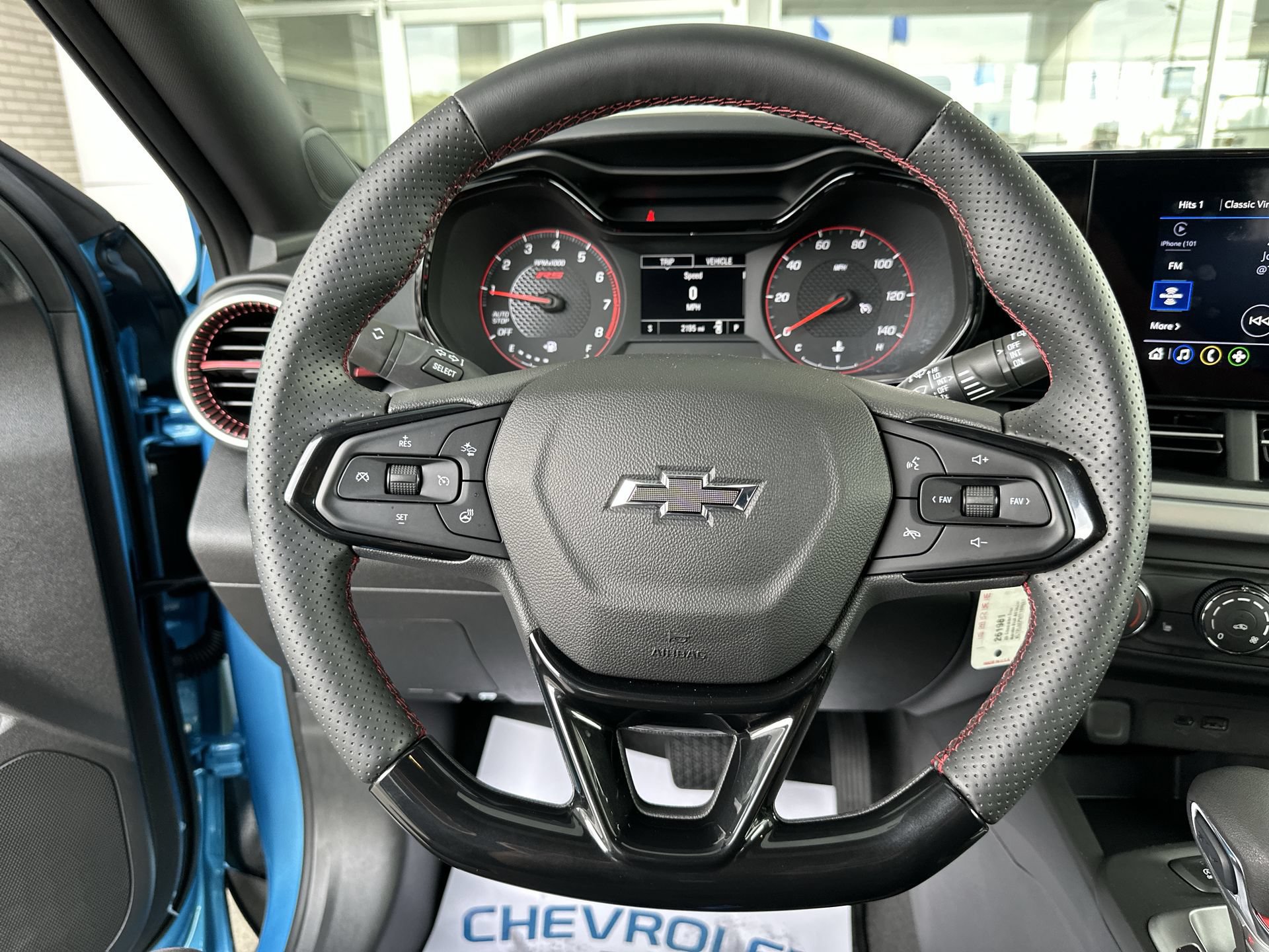 Used 2026 Chevrolet Trax RS w/ Sunroof Package FWD image 12