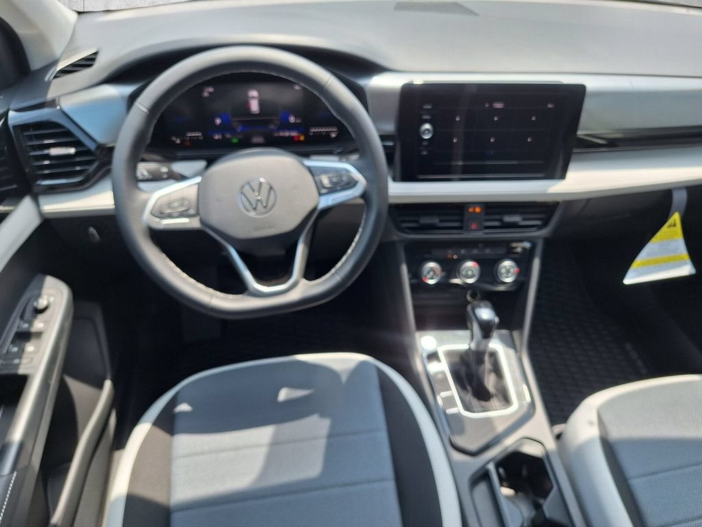 Used 2025 Volkswagen Taos S FWD image 9