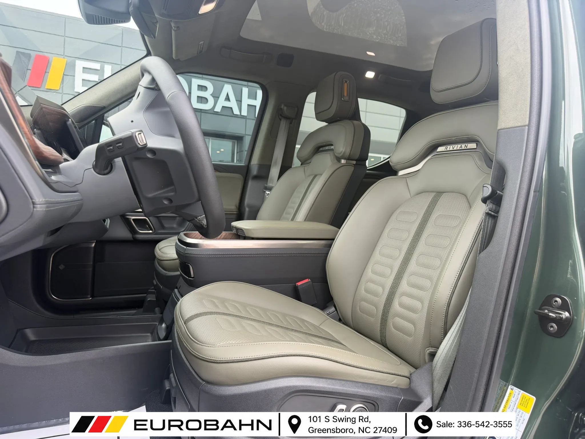 Used 2023 Rivian R1T Adventure Dual AWD/4WD image 7