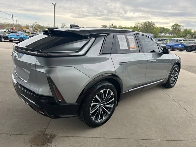 Used 2024 Cadillac Lyriq Sport w/ LPO, Floor Liner Package AWD/4WD image 9