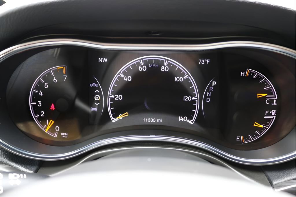 Used 2022 Jeep Grand Cherokee Laredo X RWD image 26
