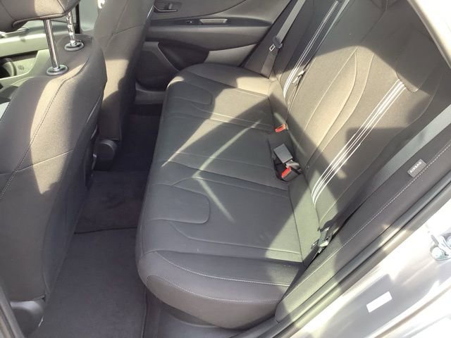 Used 2025 Hyundai Elantra SEL w/ Cargo Package FWD image 11