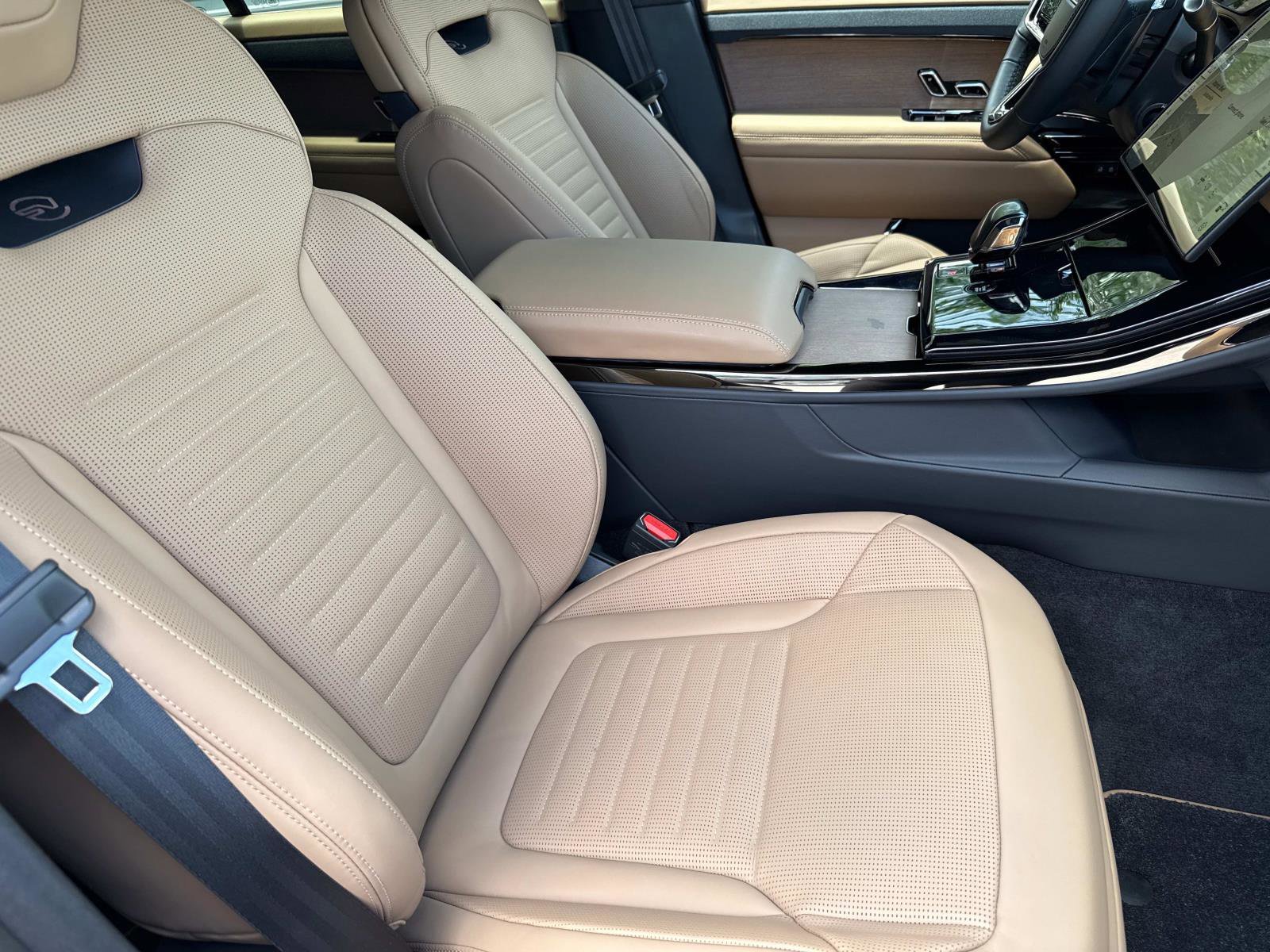 New 2025 Land Rover Range Rover Sport SV Edition Two image 10