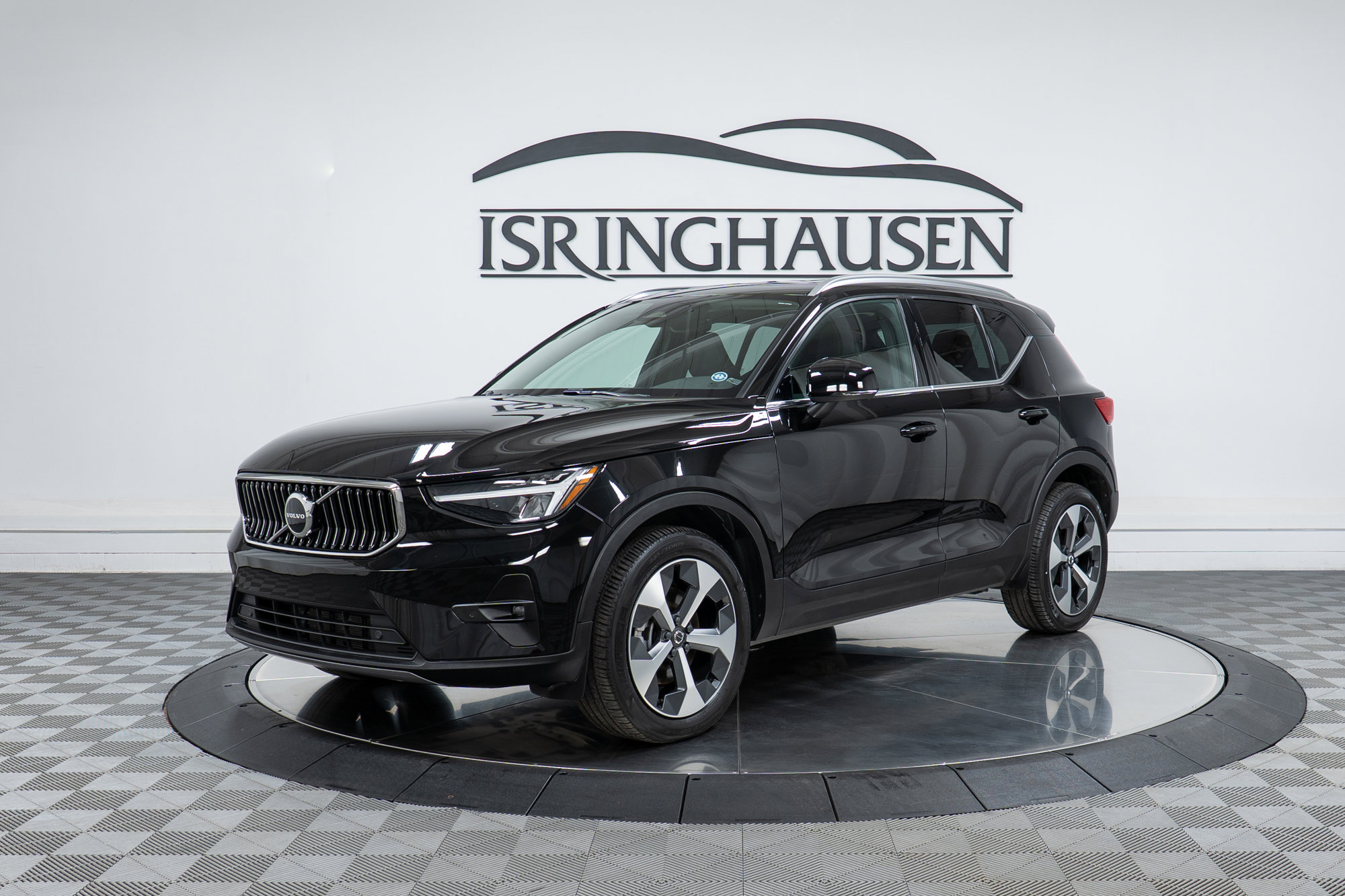 Used 2023 Volvo XC40 B5 Plus w/ Protection Package Premier image 1