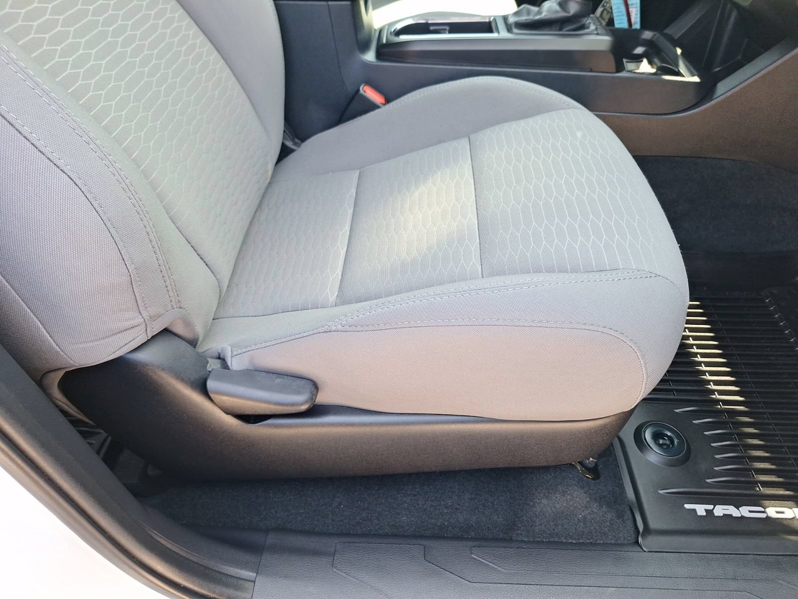 Used 2019 Toyota Tacoma SR w/ SR Convenience Package RWD image 31