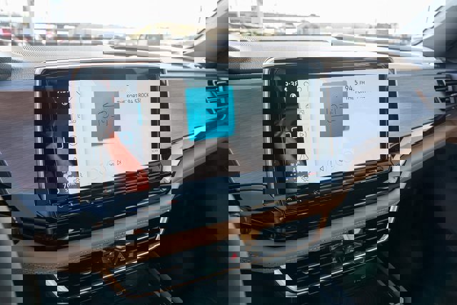 New 2026 Volkswagen Atlas Cross Sport SE image 19