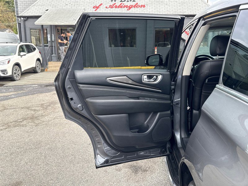Used 2019 INFINITI QX60 Luxe w/ Essential Package image 13