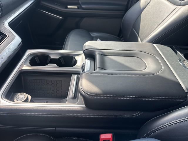 Used 2025 Ford Expedition Platinum image 27