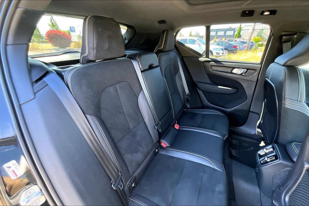 Used 2021 Volvo XC40 P8 Recharge w/ Advanced Package AWD/4WD image 20