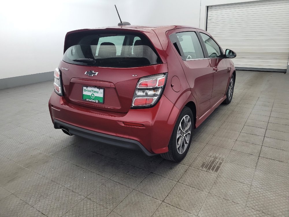 Used 2018 Chevrolet Sonic LT FWD image 9