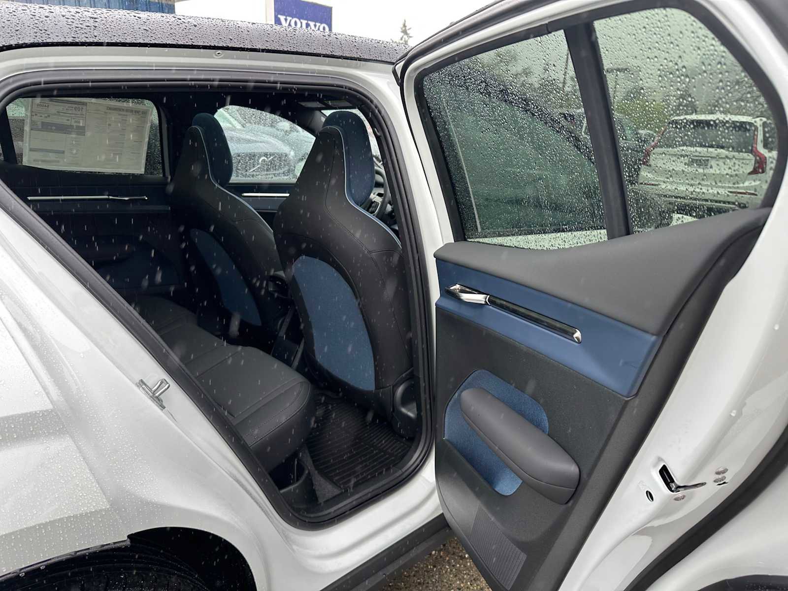 New 2026 Volvo EX30 Plus w/ Protection Package Premier AWD/4WD image 13
