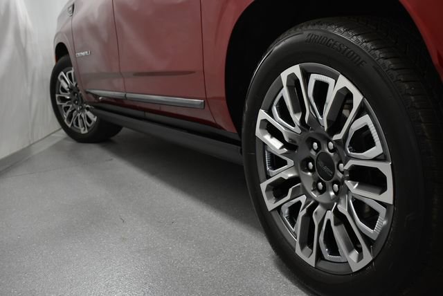 Used 2024 GMC Yukon XL Denali Ultimate AWD/4WD image 8