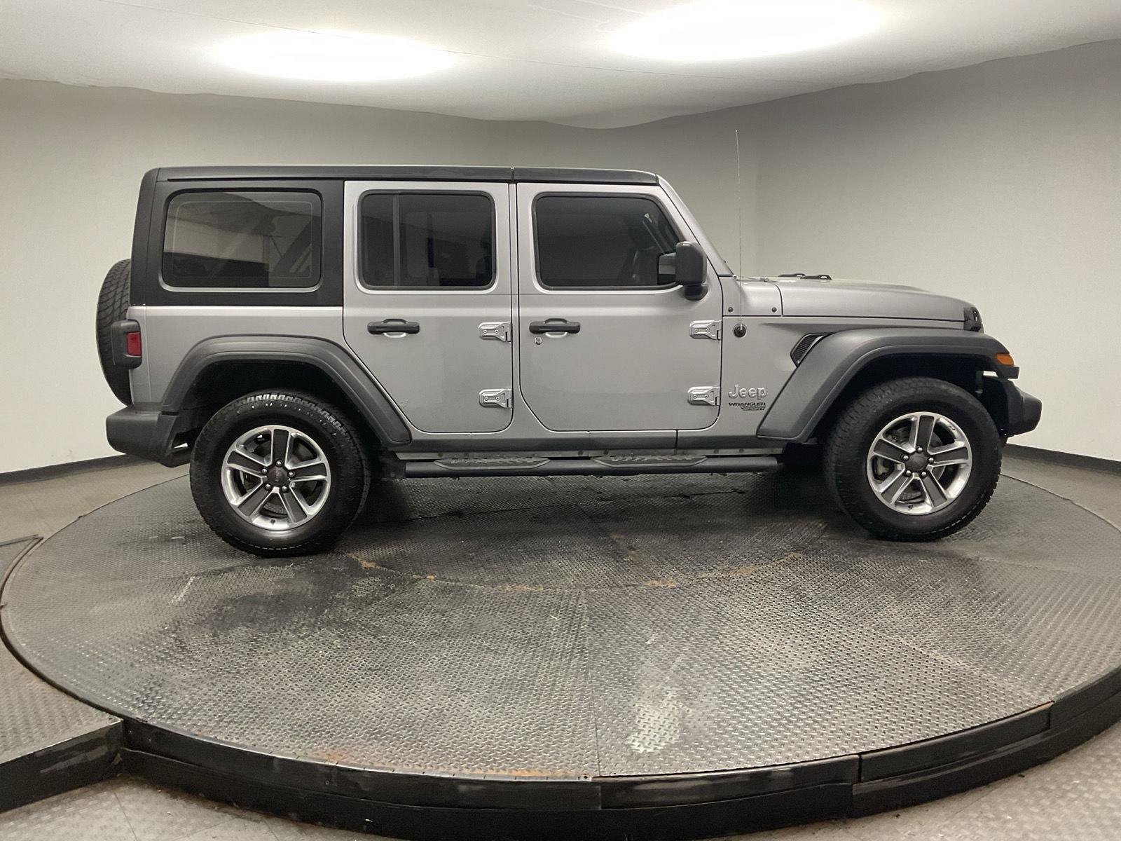 Used 2018 Jeep Wrangler Unlimited Sport AWD/4WD image 8