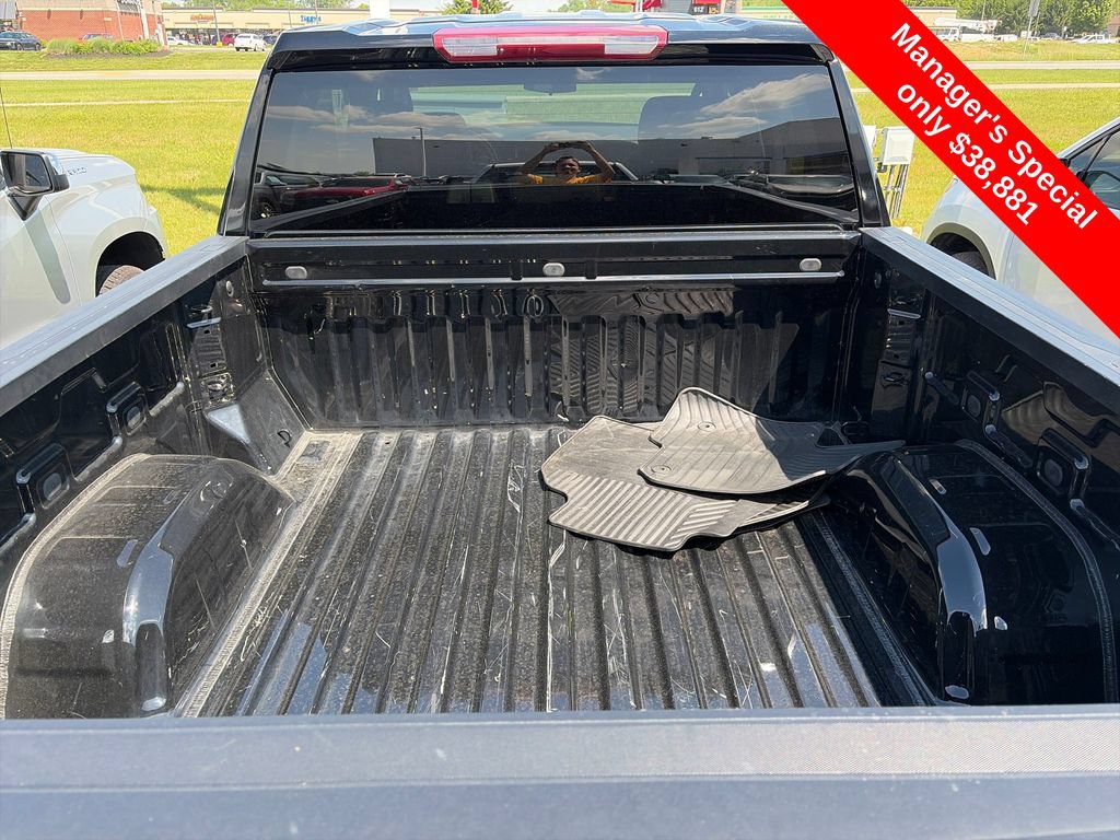Used 2024 Chevrolet Silverado 1500 LT AWD/4WD image 4