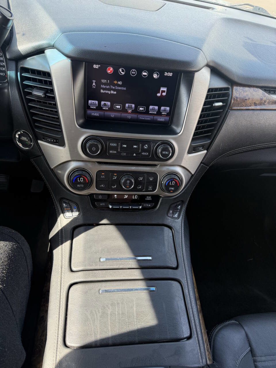 Used 2016 GMC Yukon XL Denali w/ Open Road Package image 26