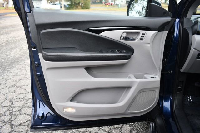 Used 2019 Honda Pilot Touring image 13