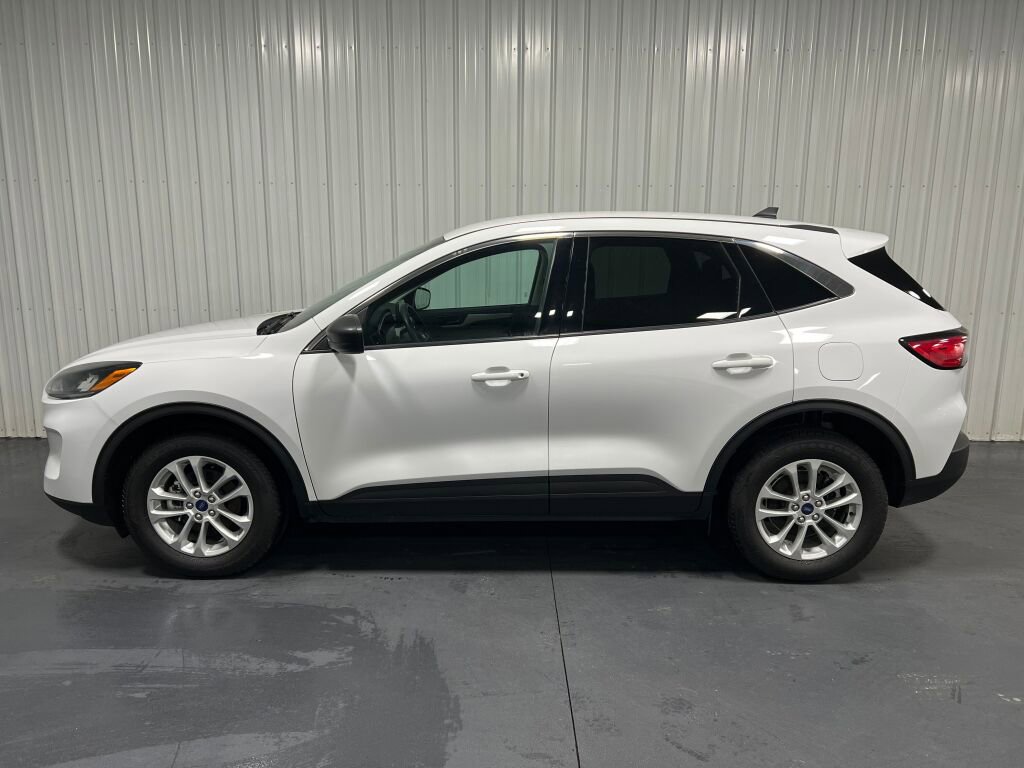Used 2022 Ford Escape SE image 17