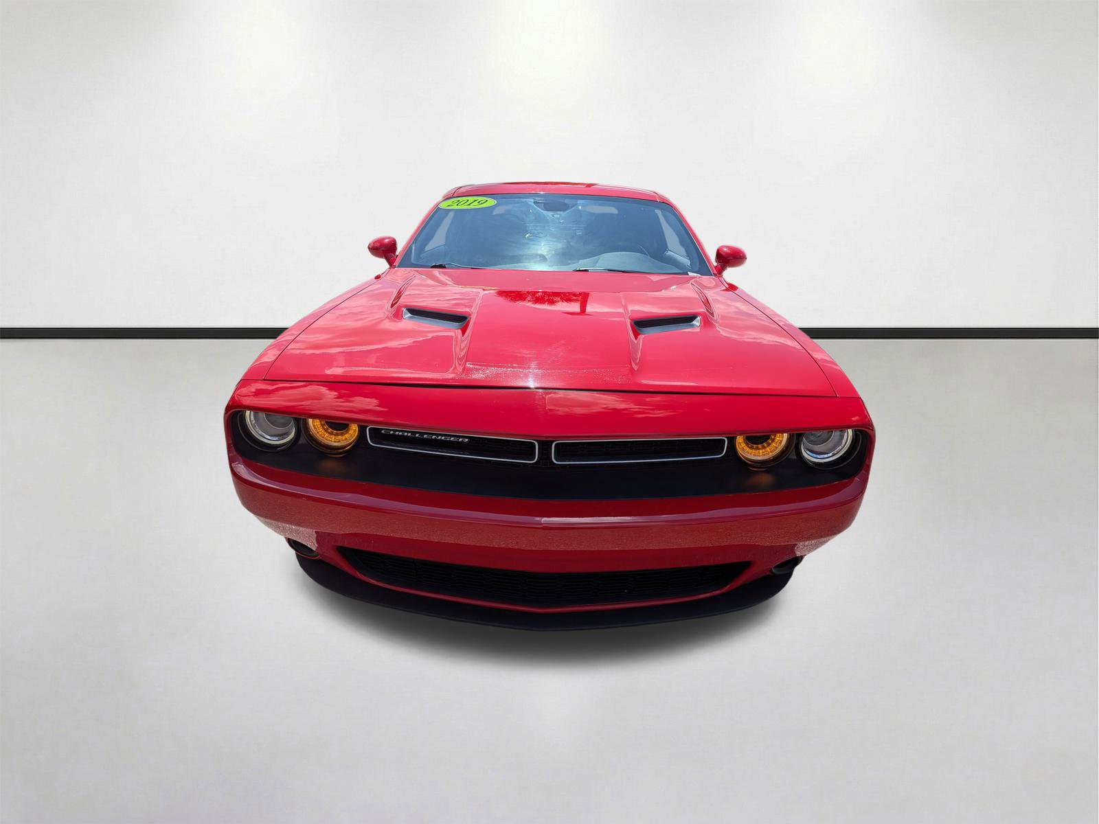 Used 2019 Dodge Challenger SXT image 9