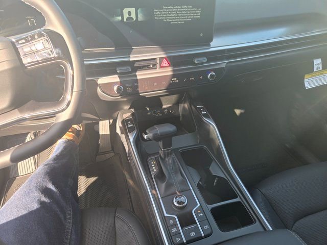 New 2026 Kia Sorento S w/ S Panoramic Sunroof Package image 2