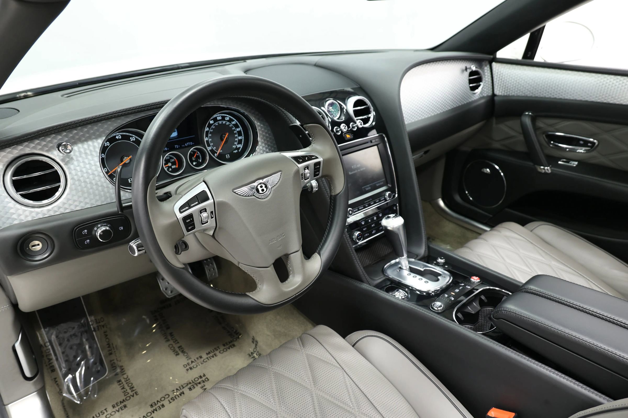 Used 2014 Bentley Flying Spur W12 image 20