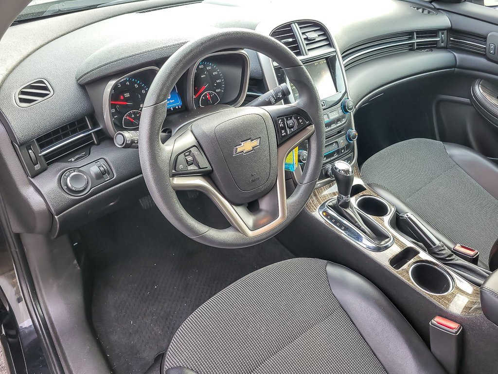 Used 2015 Chevrolet Malibu LT w/ Power Convenience Package image 7