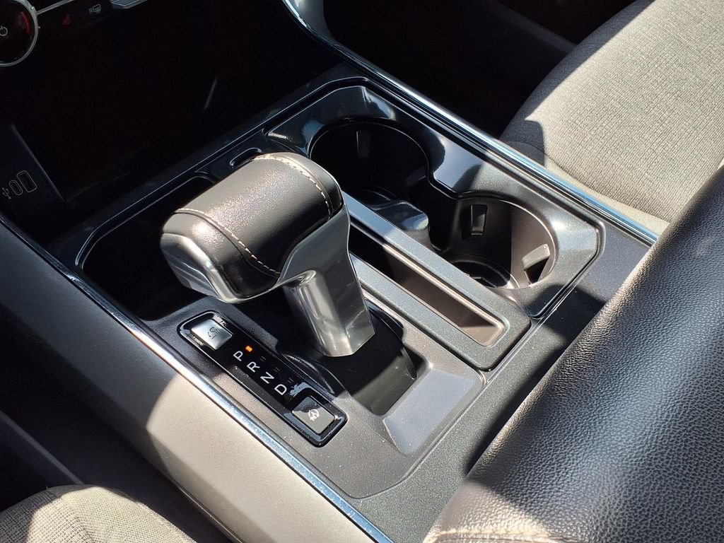 Used 2025 Ford F150 Lightning XLT AWD/4WD image 21