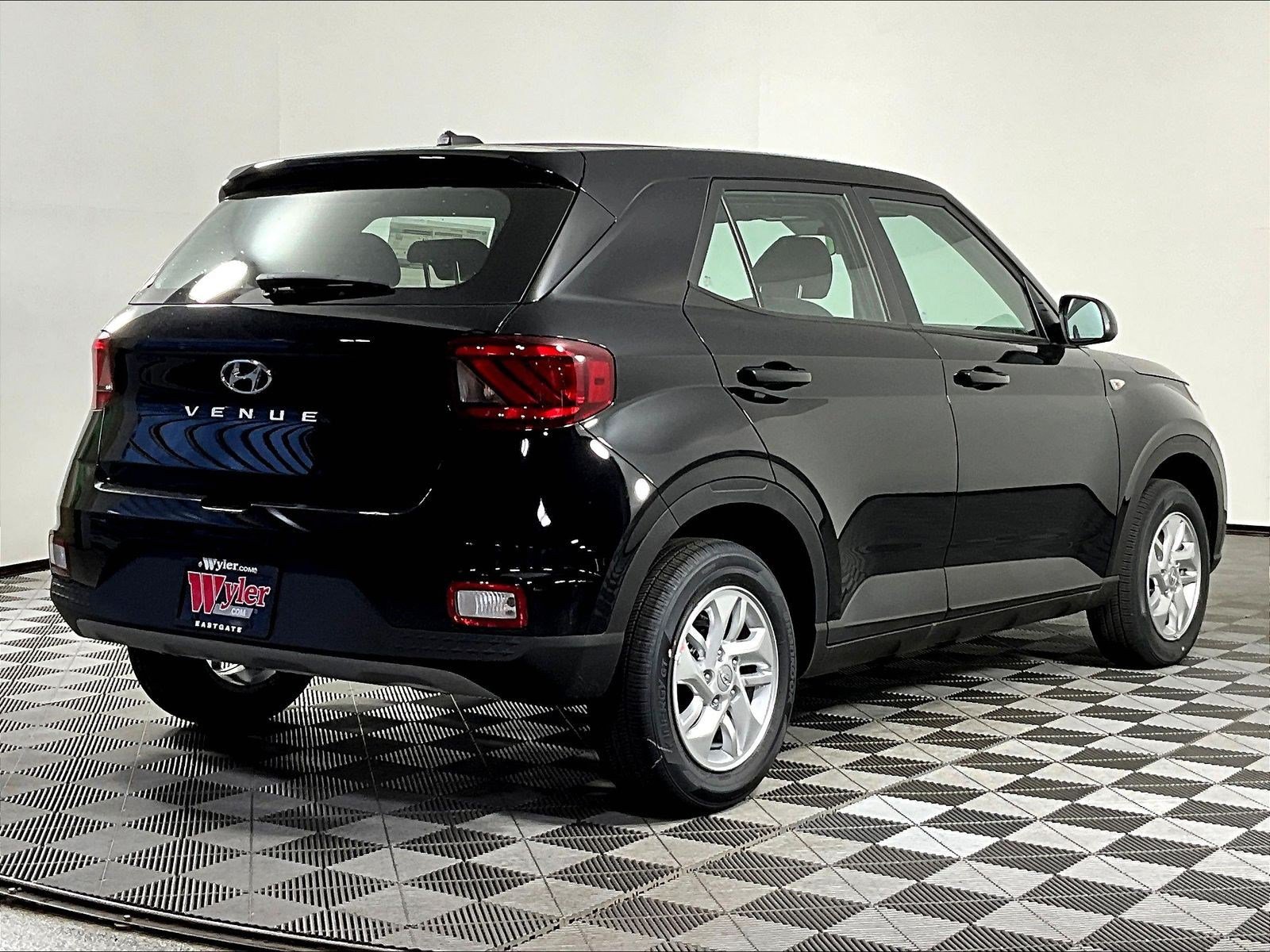 New 2026 Hyundai Venue SE FWD image 7