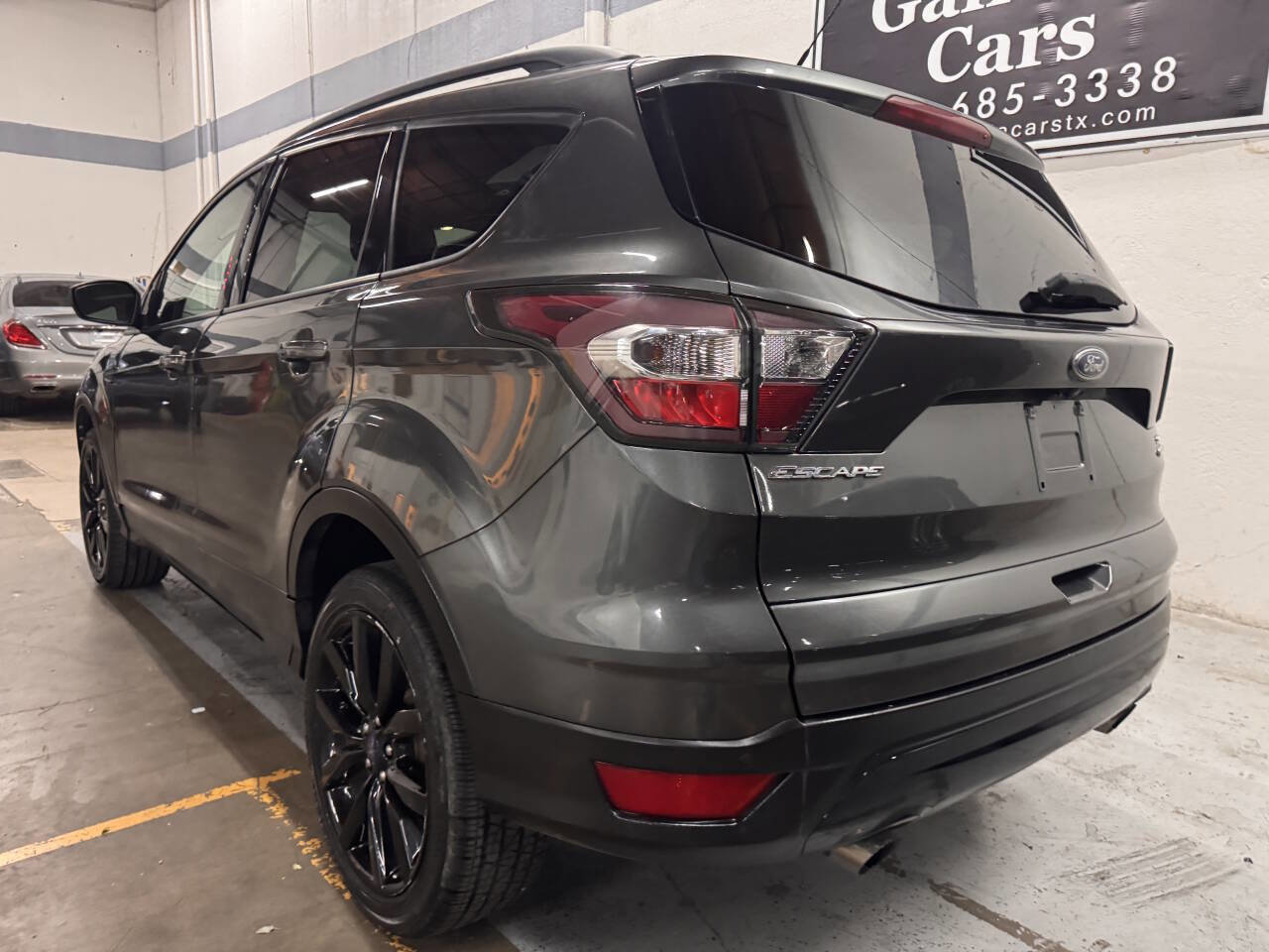 Used 2017 Ford Escape SE w/ Equipment Group 201A AWD/4WD image 8
