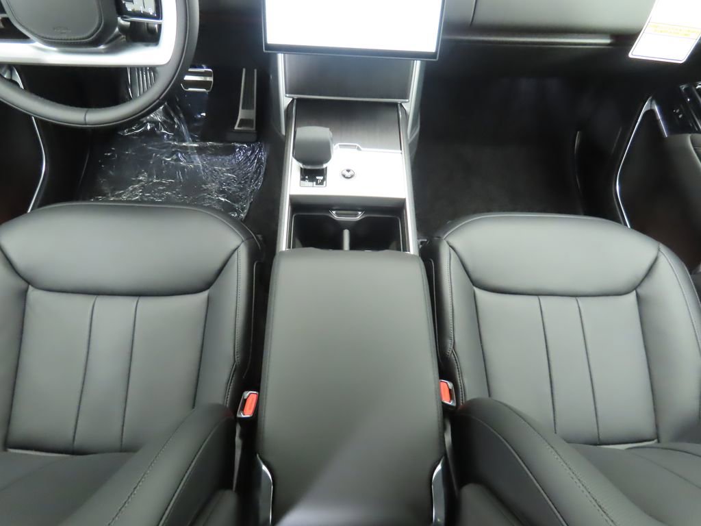 New 2025 Land Rover Range Rover Long Wheelbase SE image 18