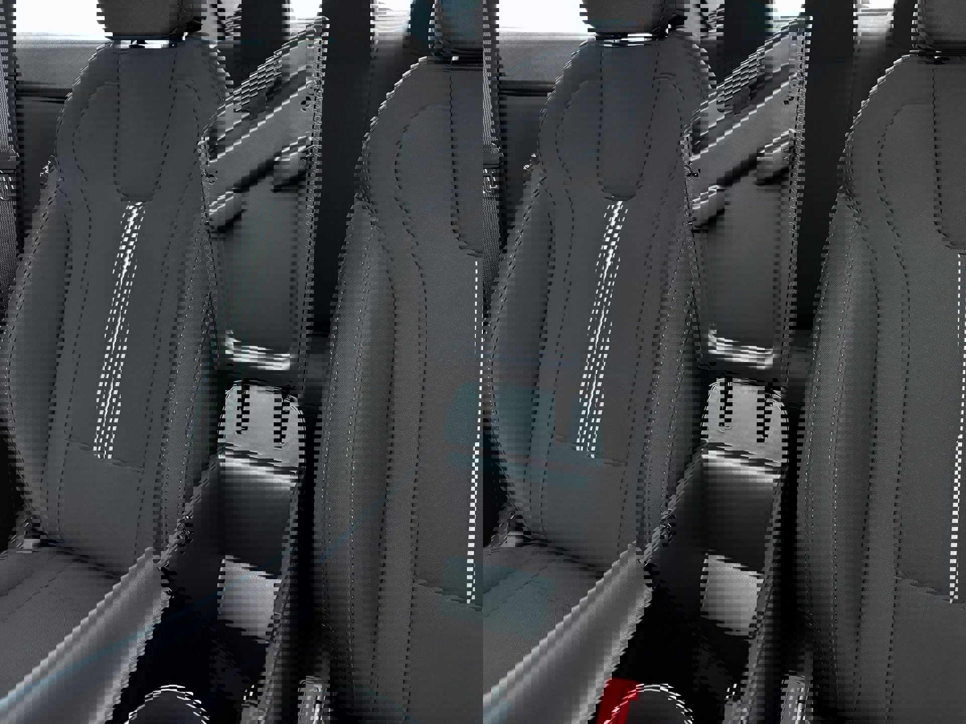 New 2025 Hyundai Elantra SEL image 18