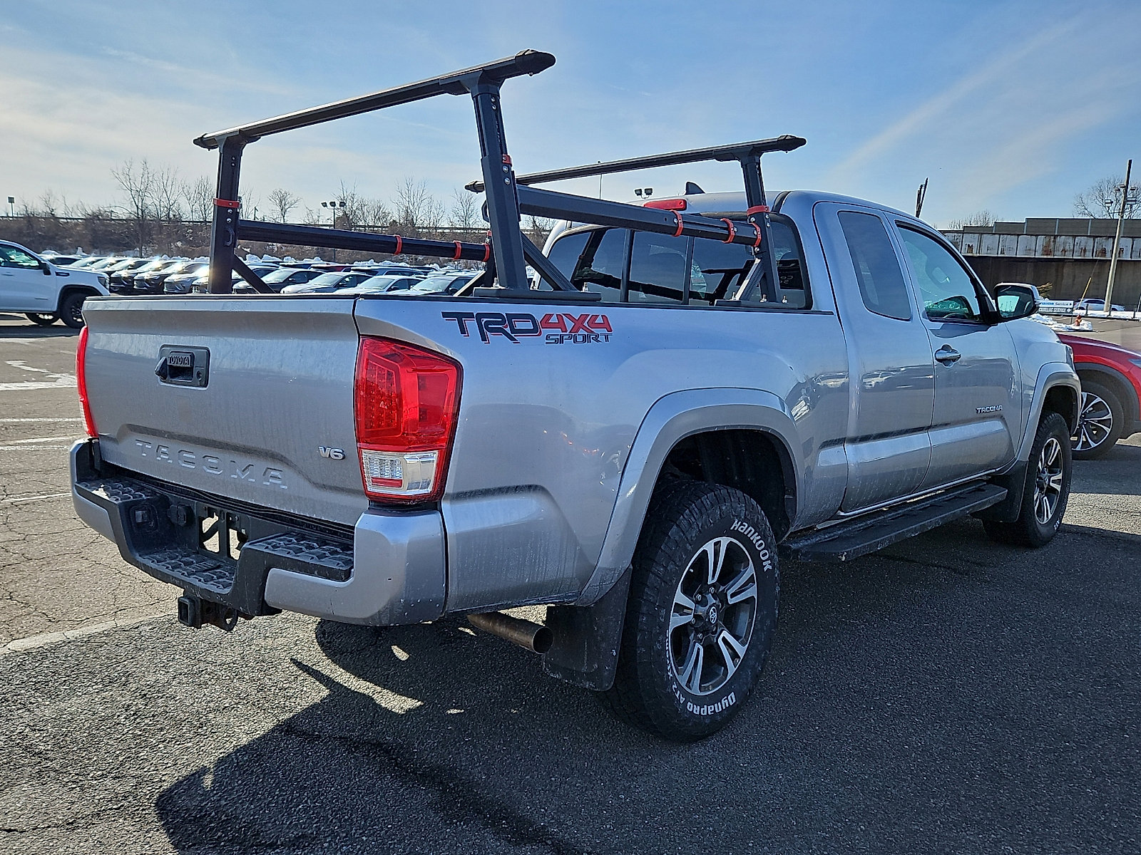 Used 2016 Toyota Tacoma TRD Sport w/ Towing Package image 7