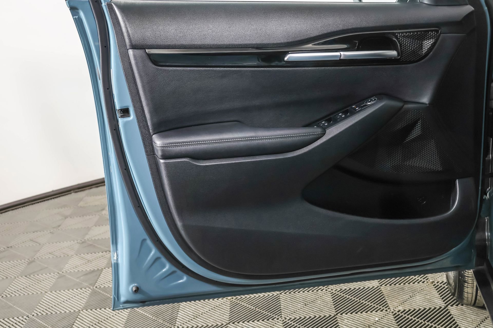 Used 2025 Kia Seltos EX image 34