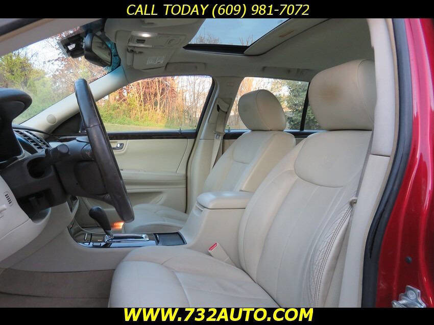 Used 2009 Cadillac DTS w/ Sun And Sound Package FWD image 17