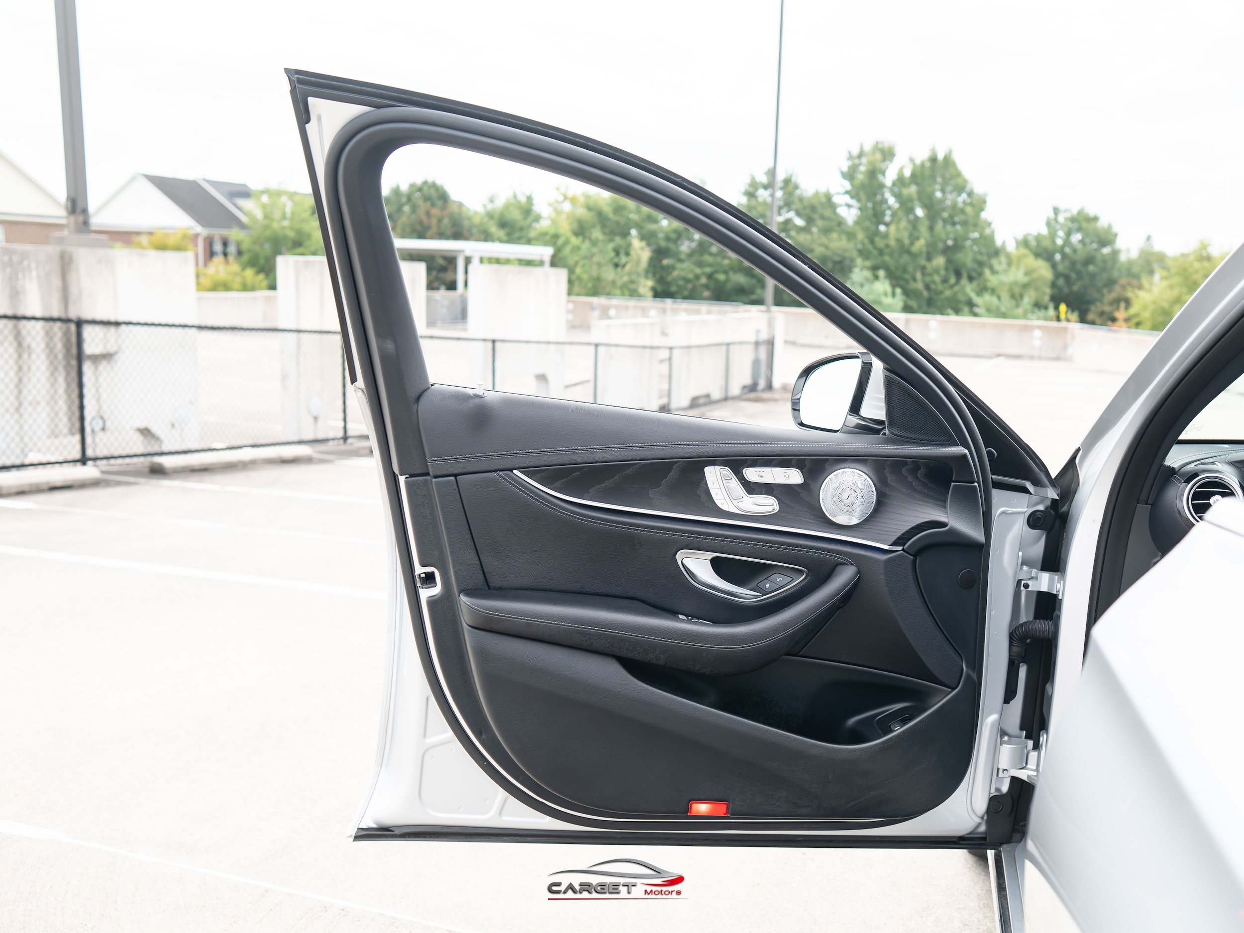 Used 2019 Mercedes-Benz E 300 4MATIC w/ Premium 1 Package image 37