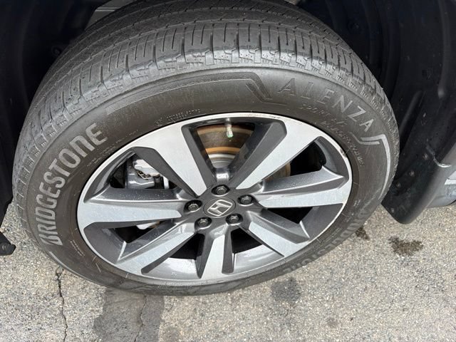 Used 2024 Honda Pilot Touring image 7