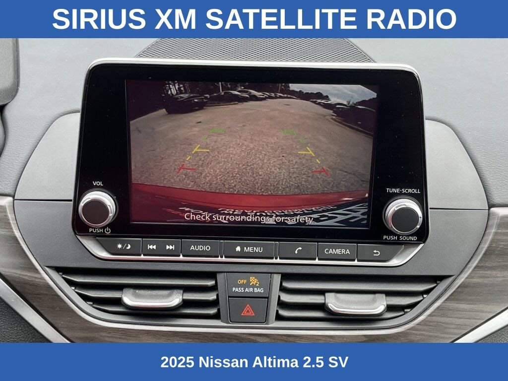 Used 2025 Nissan Altima 2.5 SV image 3
