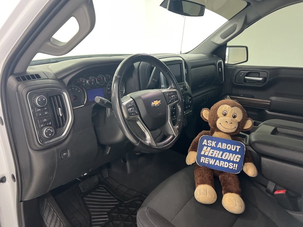Used 2019 Chevrolet Silverado 1500 LT w/ All-Star Edition AWD/4WD image 9