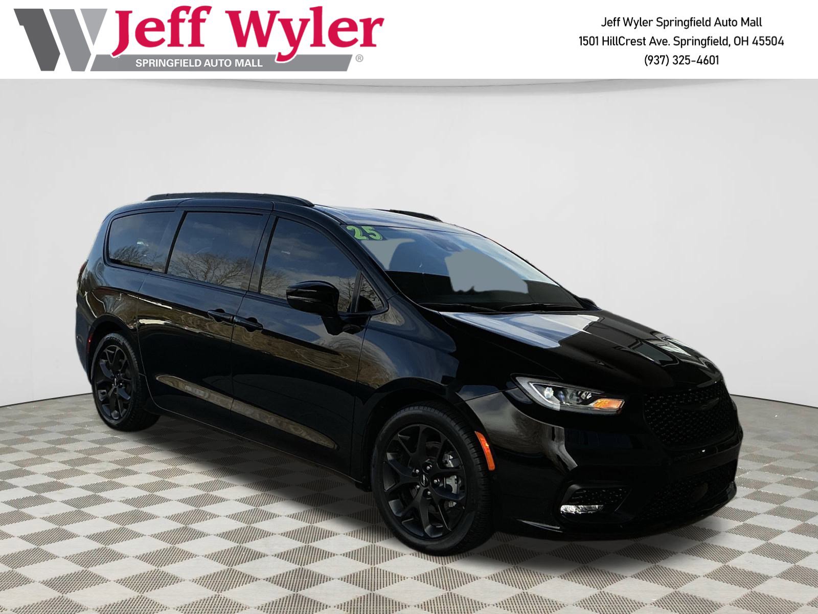 Used 2025 Chrysler Pacifica Limited