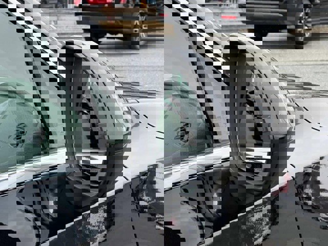 Used 2023 Buick Envision Essence image 6