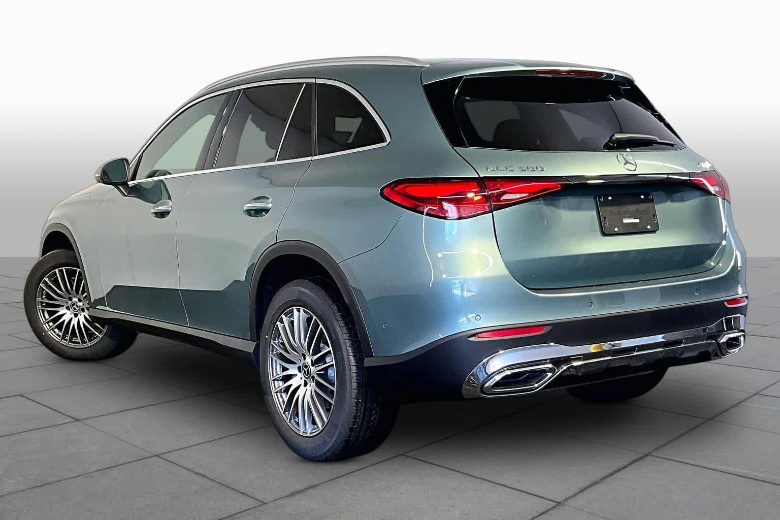 New 2027 Mercedes-Benz GLC 300 4MATIC image 3