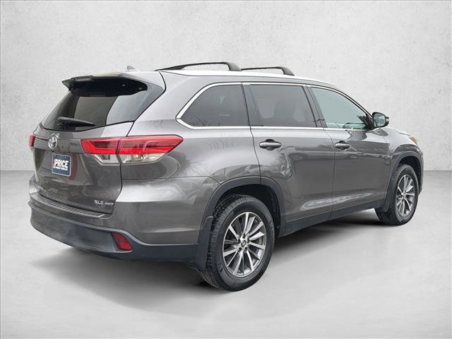 Used 2019 Toyota Highlander XLE image 5