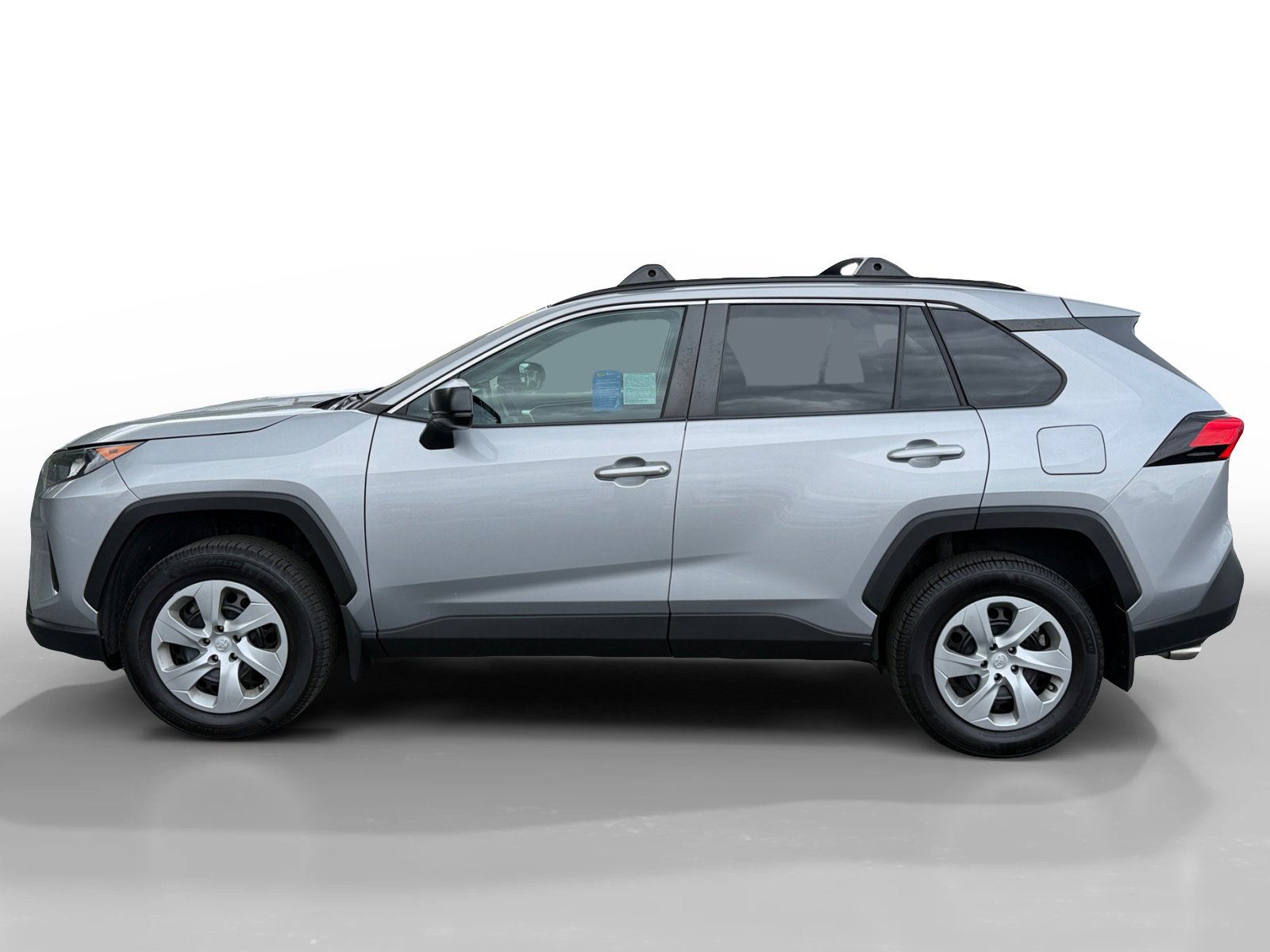 Used 2021 Toyota RAV4 LE w/ Carpet Mat Package (TMS) AWD/4WD image 2