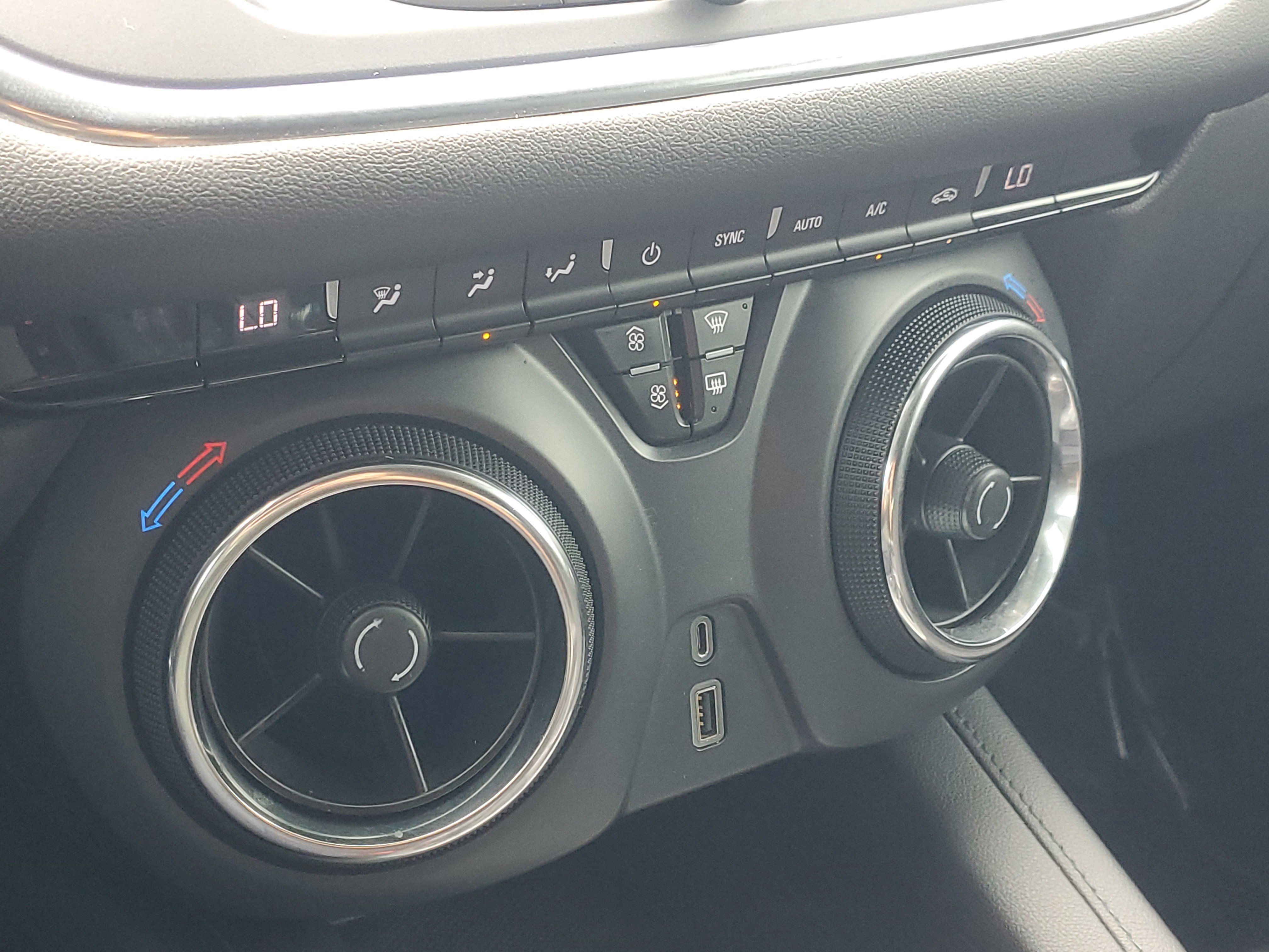 Used 2019 Chevrolet Blazer LT image 28