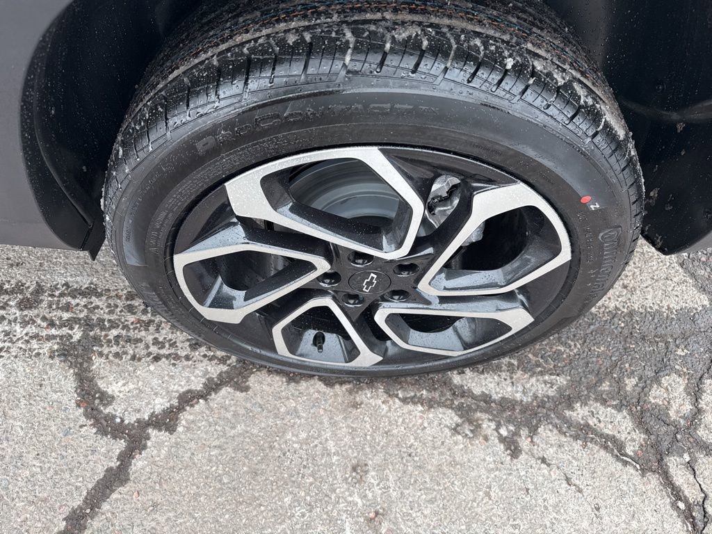 Used 2026 Chevrolet Trax RS w/ Sunroof Package image 15